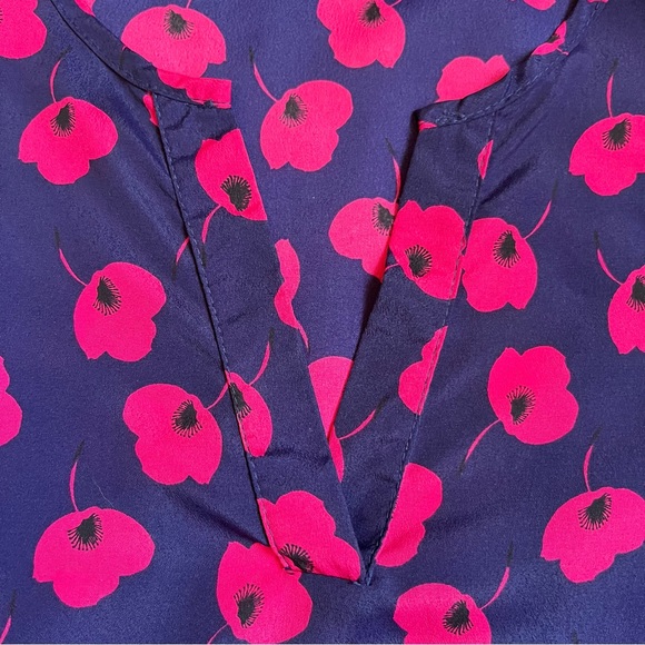 Gorgeous 41 Hawthorne poppy print v-neck top with 3/4 sleeves - Picture 3 of 8